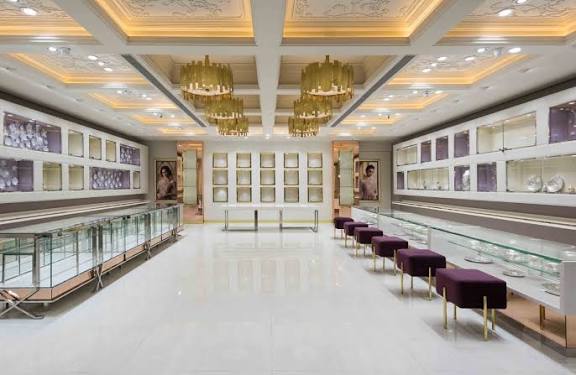 Regal Amethyst & Glass Linear Vitrines